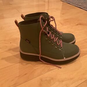 Teva Boots (Green)